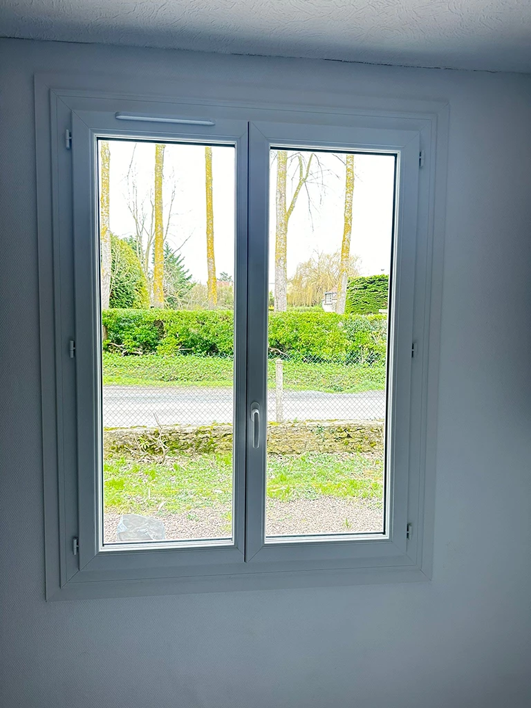 Fenêtre PVC blanche - Déclic Habitat