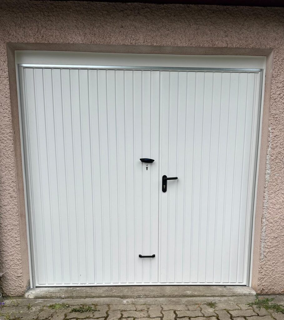 Porte de garage basculante - Déclic Habitat